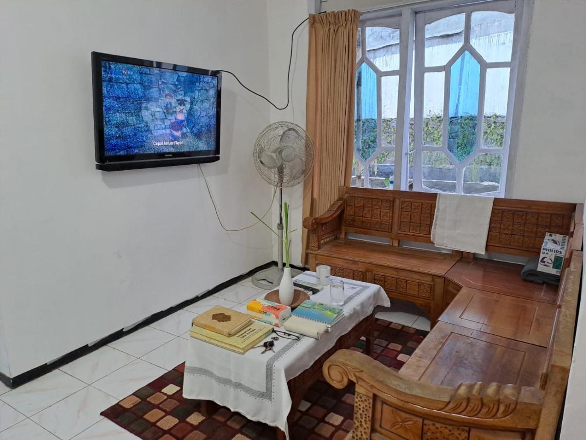 Indo Homestay Malang Extérieur photo